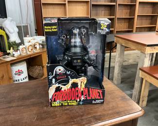 Warner Brothers Light & Sound Walking Robby the Robot from Movie Forbidden Planet