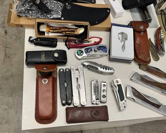 Assorted Knives - Pocket Knives