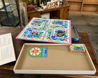 Parker Brothers "The Six Million Dollar Man: Bionic Crisis" Board Game 197'0's
