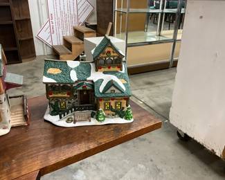 Carole Towne Christmas Village "Ranger Station"