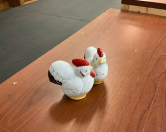 Rooster & Hen Salt & Pepper Shakers