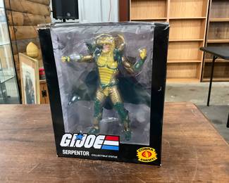 G.I. Joe Serpentor Action Figure/Collectible Statue