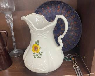 Porcelain Pottery Water Pitcher