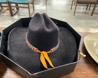 Texas Hat Co Pigalle Black Felt Hat in Metal Hat Box