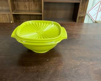 Green Tupperware Servalier Bowl w/Lid