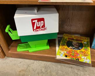 7-UP Toy Soda Fountain