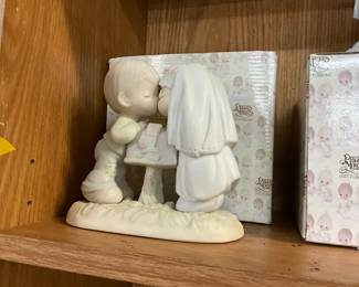 Precious Moments Figurine - Sealed With A Kiss