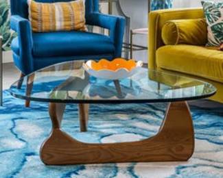 2 - Blue Armchairs, 8x10' Ocean Rug, 3 - Silicus Pink Side Table Article, Modway Triangle Glasstop Coffee Table