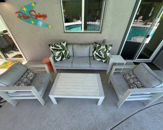 4 - Piece Patio Lounge Set/Cushions/Throw Pillows, Metal Palm Springs Yard Sign