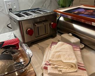 Wolf toaster