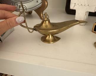 Mini brass genie lamp