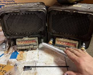 1948 Chevy radios