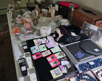 Vintage jewelry 