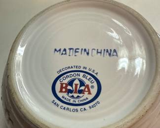 Rooster design mixing bowls Cordon Bleu logo 