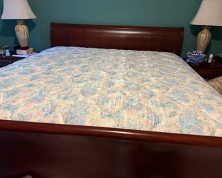 Eathan Allen king sleigh bed