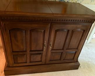 Ethan Allen server