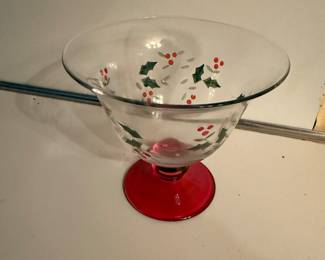 Pfaltzgraff Winterberry dessert bowl