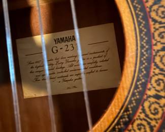 Guitar Yamaha G23