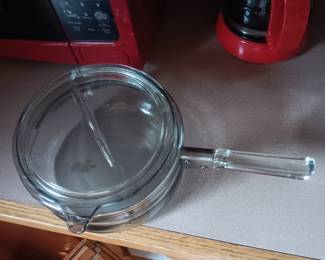 Vintage Pyrex flameware glass sauce pan 