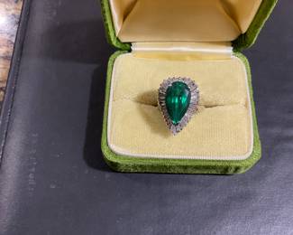 RING WITH 5 CARAT GREEN TOURMALINE STONE IN 14K GOLD WITH 2 1/2 CARATS OF DIAMONDS