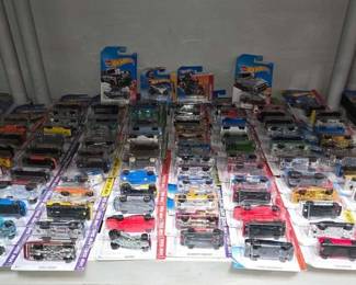 2436  99 Hot Wheel Die Cast Cars 