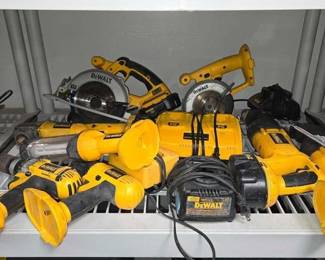 2046  DeWalt Tools, Batteries  Charger 