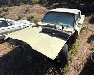 60  1965 Ford Thunderbird 