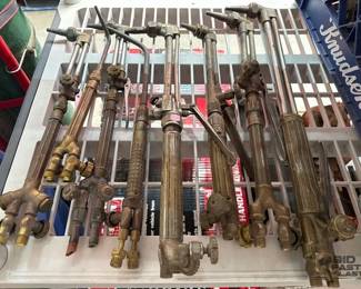 2152  8 OxyAcetylene Cutting Torches 