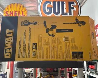 2146  NEW DeWalt Brushless String Trimmer and Handled Blower Combo... 
