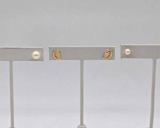 714  3 Pairs of 14k Gold and Pearl Earrings, 3.9g 