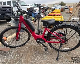 56  Trek Verve 2 Lowstep Electric Hybrid Bike 