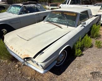 80  1964 Ford Thunderbird 