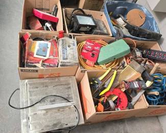 2672  Pallet of Tools  More 