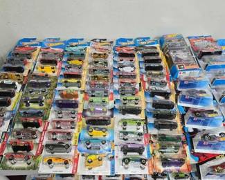 2408  89 Hot Wheels Die Cast Cars 