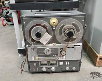 2498  Akai X355D ReeltoReel Tape Deck 