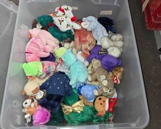 2384  Plastic Tote with Beanie Babies 
