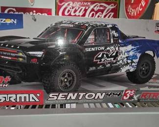 2360  Arrma 110 Senton 4x4 V3 3S BLX Brushless Short Course Truck RTR 