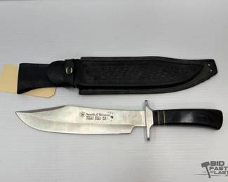 1842  Smith  Wesson Texas Hold Em Knife with Sheath 