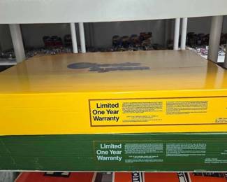 2394  2 Lionel Electric Train Sets 