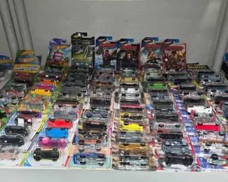 2430  101 Hot Wheel Die Cast Cars 