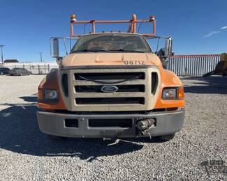 160  2004 Ford F650 Truck 