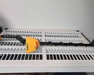 2118  Garret ACE 250 Metal Detector 
