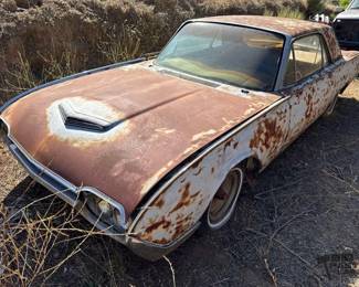 190  1962 Ford Thunderbird 