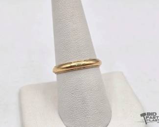 722  14k Gold Band, 3.1g 