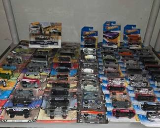 2412  82 Hot Wheel Die Cast Cars 