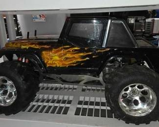 2386  Gas Powered RC Monster Truck 