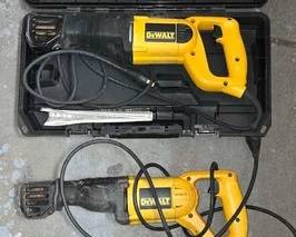 2070  2 DeWalt Reciprocating Saws 