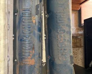 650  2 Ford Thunderbird Valve Covers 