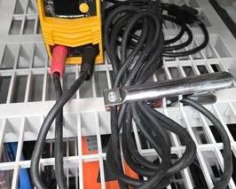 2106  NEW TOOLIOM 135A Mini Stick Welder 