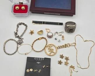 1002  Costume Jewelry 